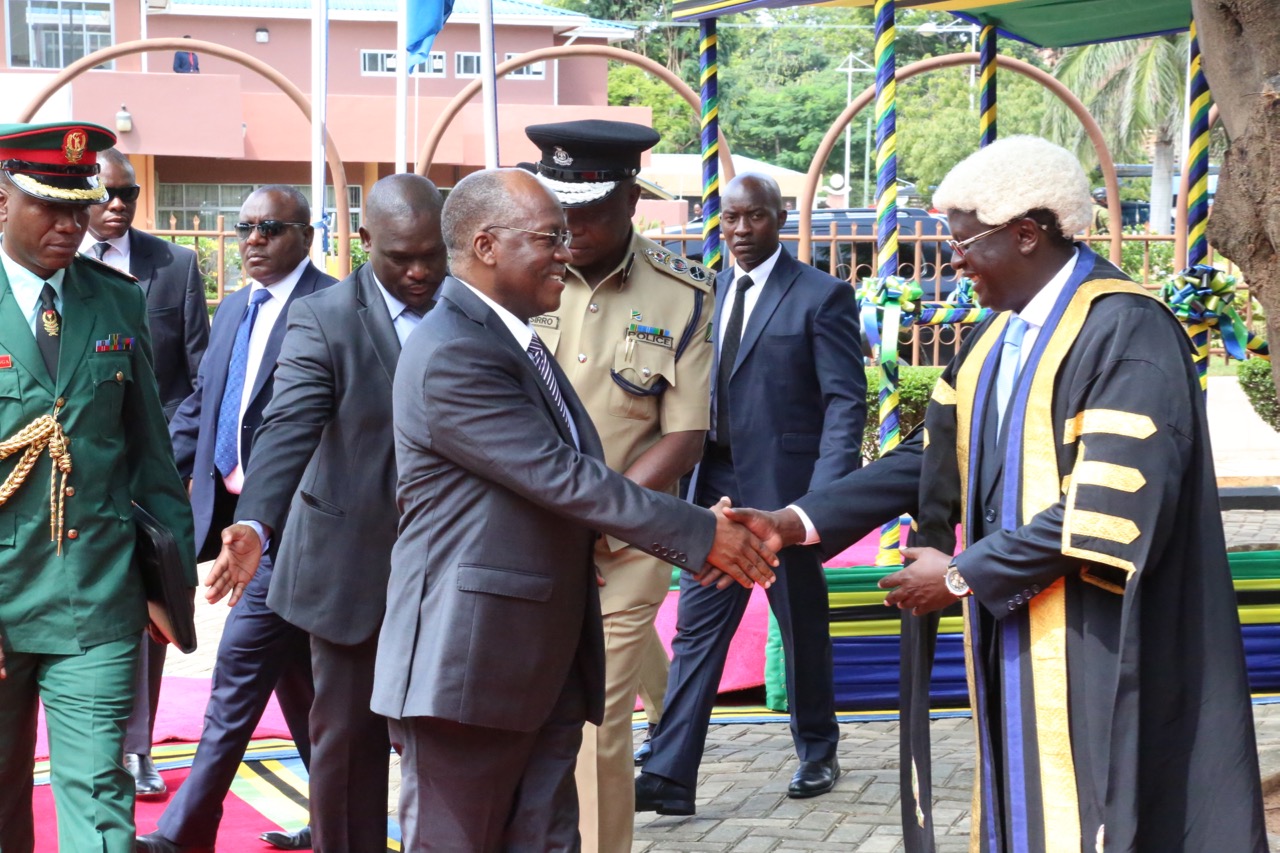 H.E President John Pombe Joseph Magufuli is received by the EALA Speaker, Rt Hon Ngoga K. Martin at the Parliament of Tanzania